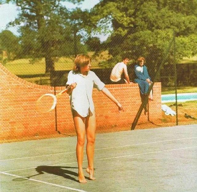 队对他缺乏 队对他缺乏